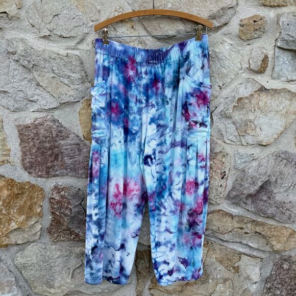 Grade & gather Upcycled ice dyed cropped pants - Picture 6 of 9
